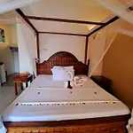 Mimi Na Wewe Villa